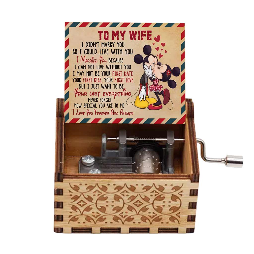 Personalized Hand Crank Music Box for Wife - Unique Gift Hand Crank Music Box GradoCreations