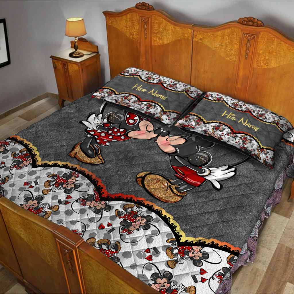 Personalized Mouse Quilt Set for Couples with Names - Cozy Gift Quilt Set GradoCreations