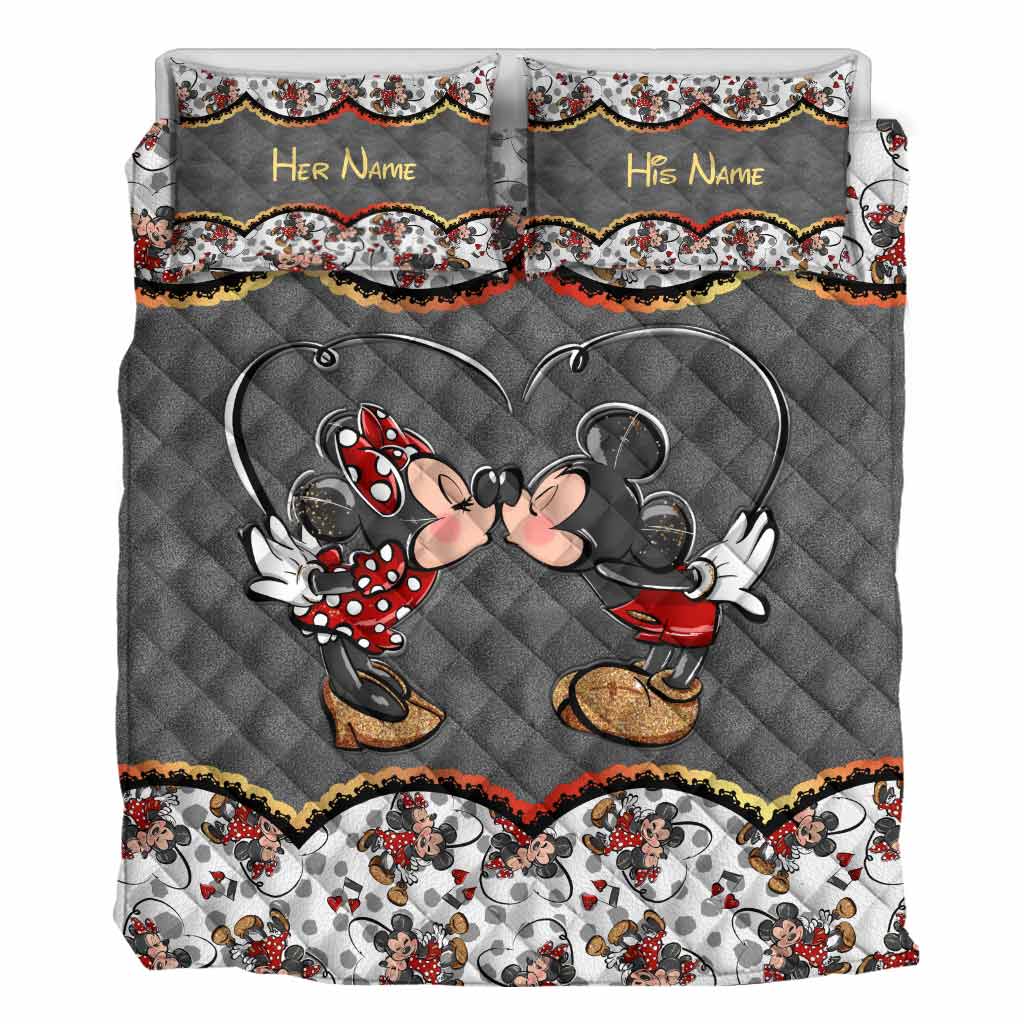 Personalized Mouse Quilt Set for Couples with Names - Cozy Gift Quilt Set GradoCreations
