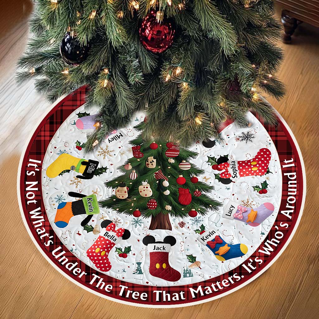 Personalized Christmas Tree Skirt with Custom Names - Holiday Decor Tree Skirt GradoCreations