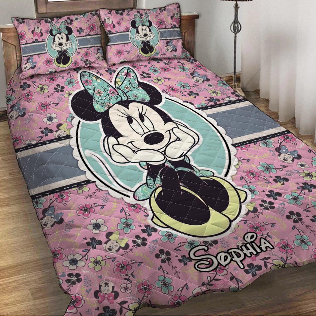 Personalized Minnie Mouse Quilt Set with Pillow Covers for Kids Quilt Set GradoCreations