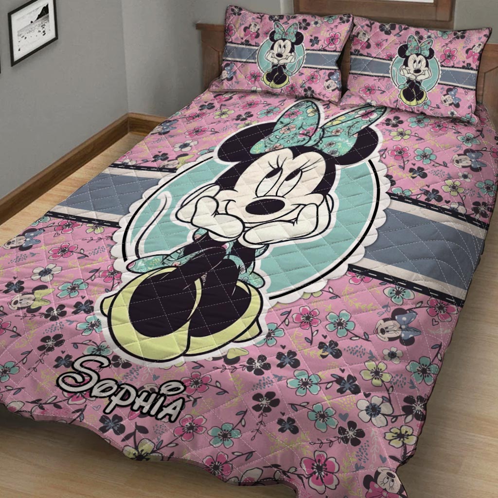 Personalized Minnie Mouse Quilt Set with Pillow Covers for Kids Quilt Set GradoCreations