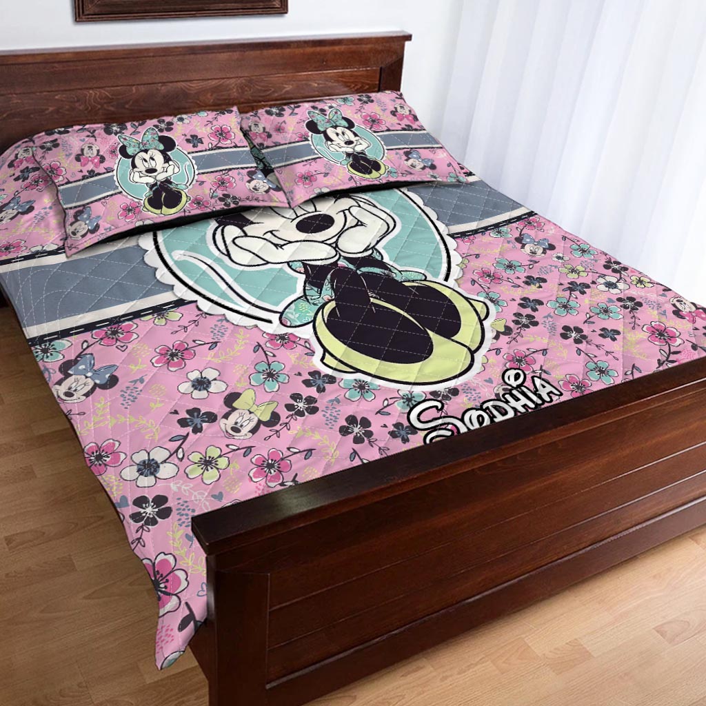 Personalized Minnie Mouse Quilt Set with Pillow Covers for Kids Quilt Set GradoCreations