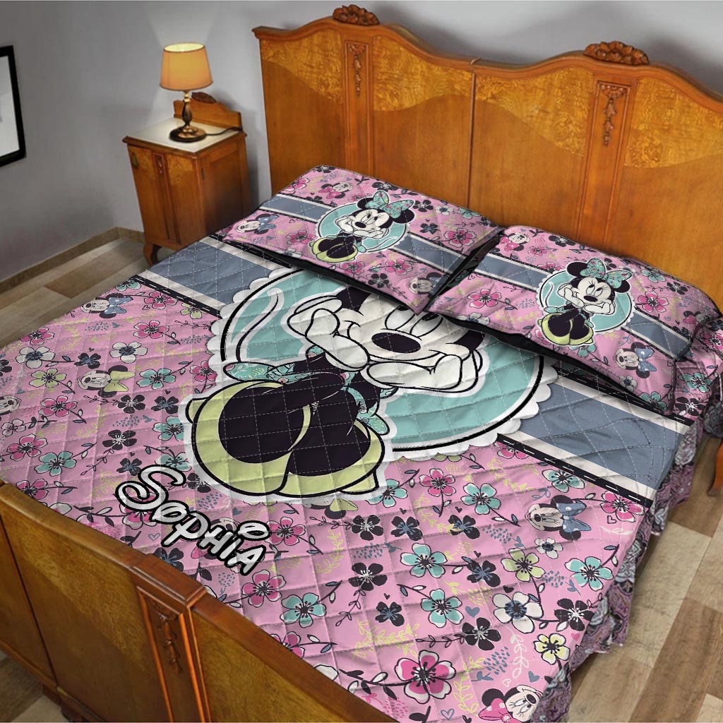 Personalized Minnie Mouse Quilt Set with Pillow Covers for Kids Quilt Set GradoCreations