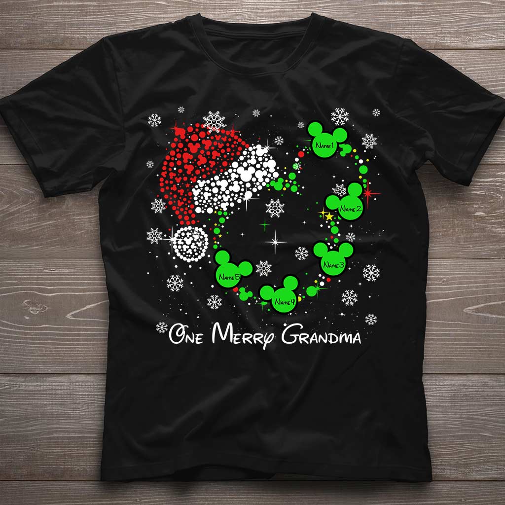 Personalized Christmas T-Shirt & Hoodie for Grandma | Custom Names T-shirt & Hoodie GradoCreations