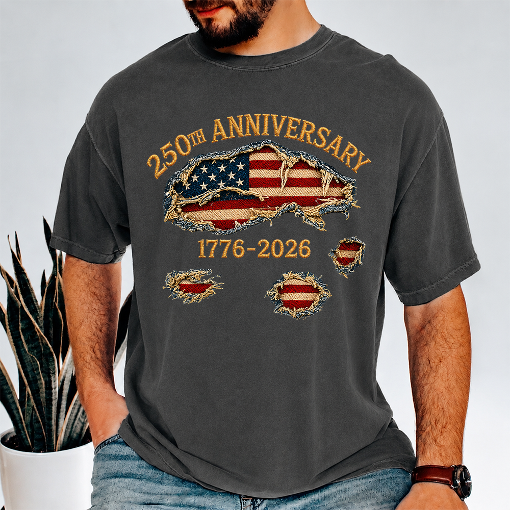 Personalized 250th Anniversary USA Independence Day Comfort Shirt Gift Comfort Shirt GradoCreations