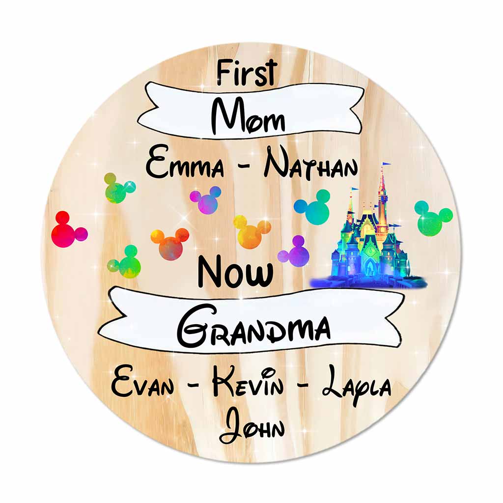 Personalized Mother's Day Round Wood Sign for Grandma with Custom Names Round Wood Sign GradoCreations