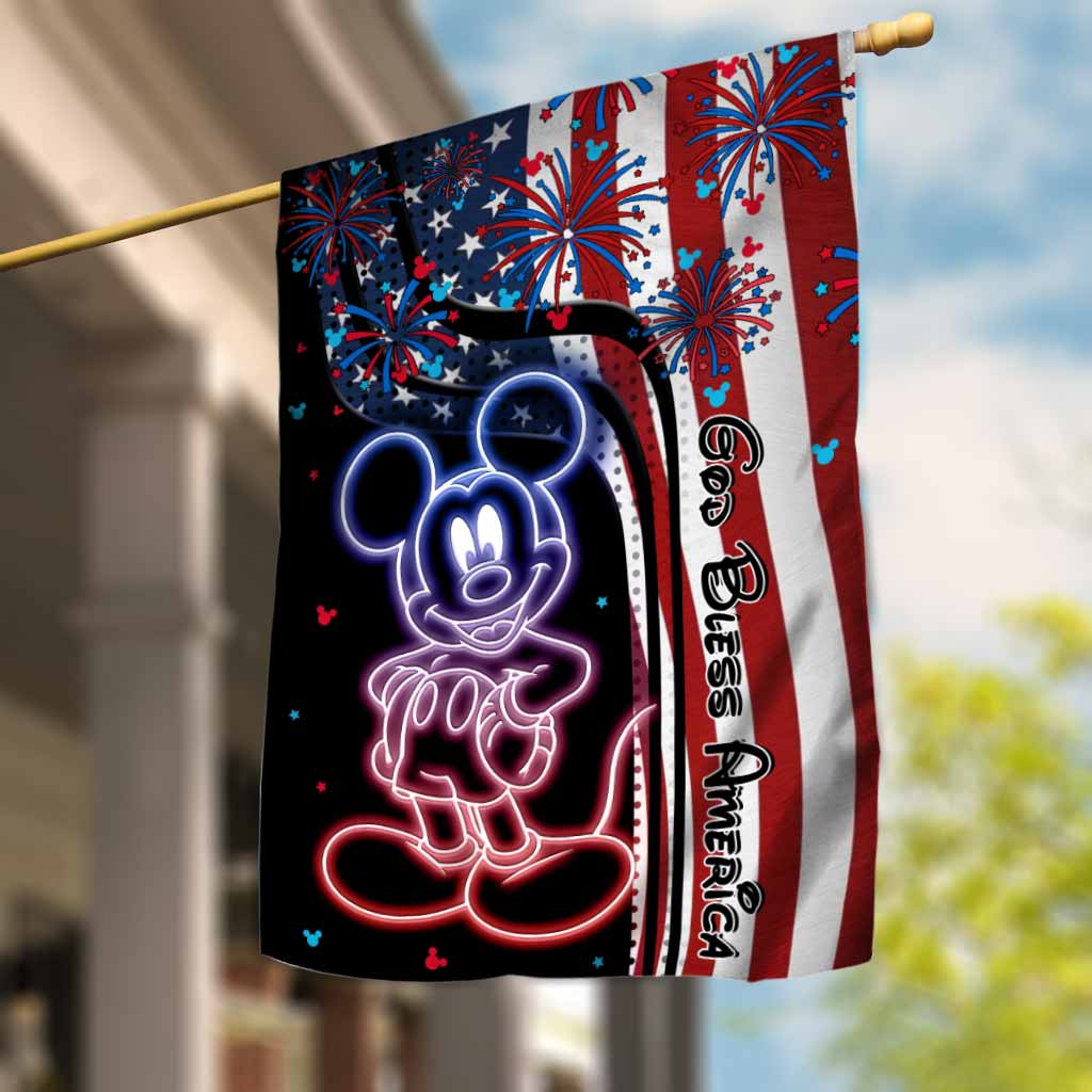 Personalized Independence Day Mouse House Flag Gift for Family House Flag GradoCreations