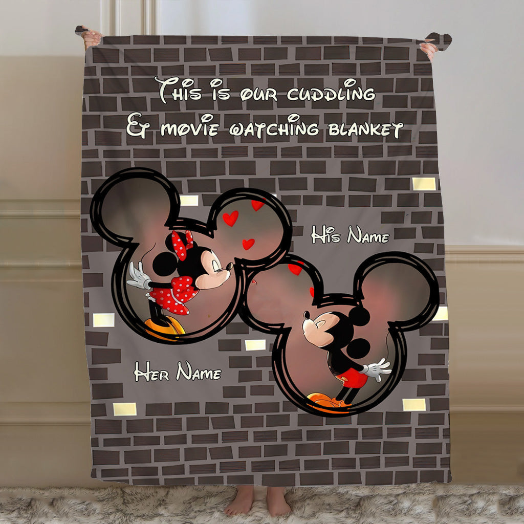 Personalized Cuddling Blanket for Couples - Custom Name Love Gift Blanket GradoCreations