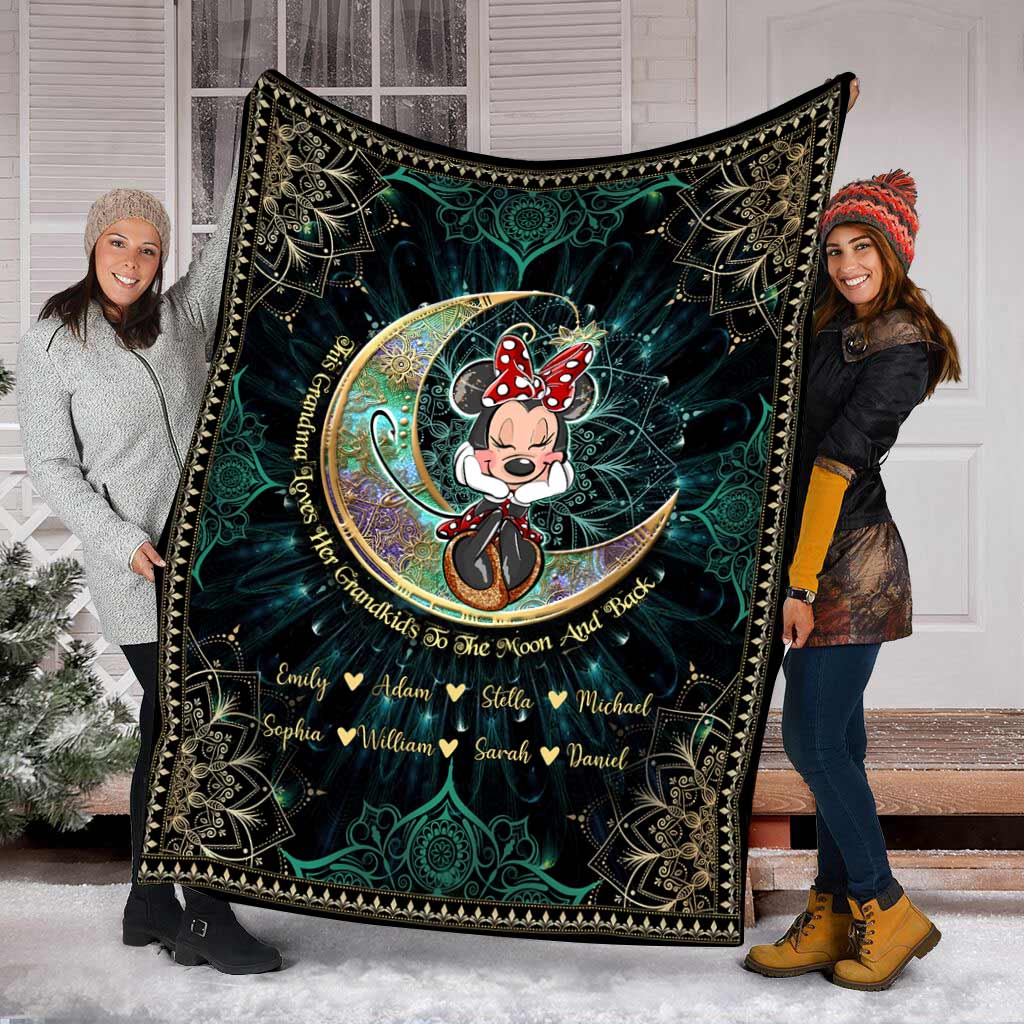 Personalized Mouse Blanket for Grandma with Grandkids Names - Unique Gift Blanket GradoCreations