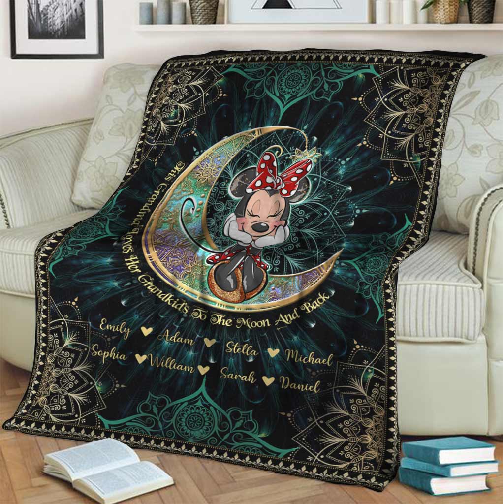 Personalized Mouse Blanket for Grandma with Grandkids Names - Unique Gift Blanket GradoCreations