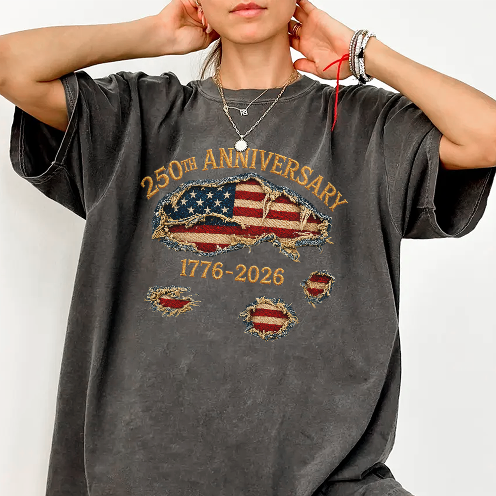 Personalized 250th Anniversary USA Independence Day Comfort Shirt Gift Comfort Shirt GradoCreations