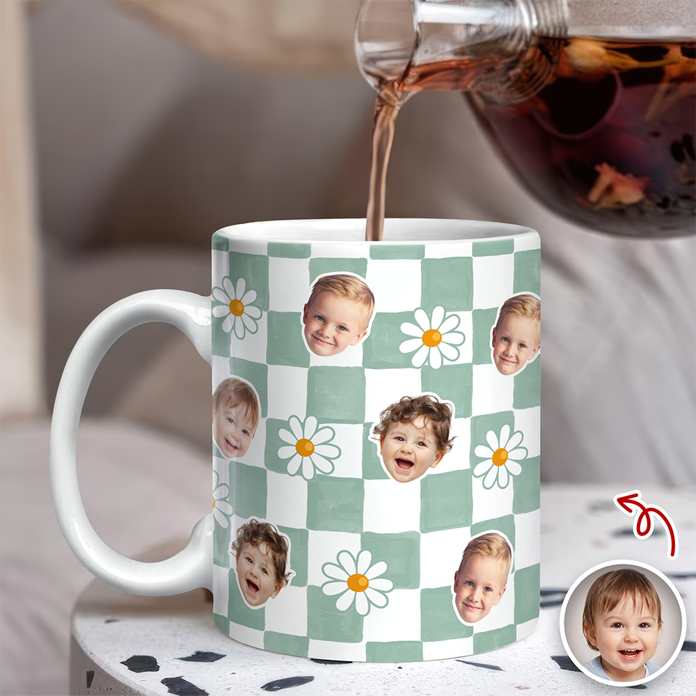 Personalized Baby Face Daisy Checkered Mug Gift for Mom & Dad HN590 - edge to edge mug GradoCreations