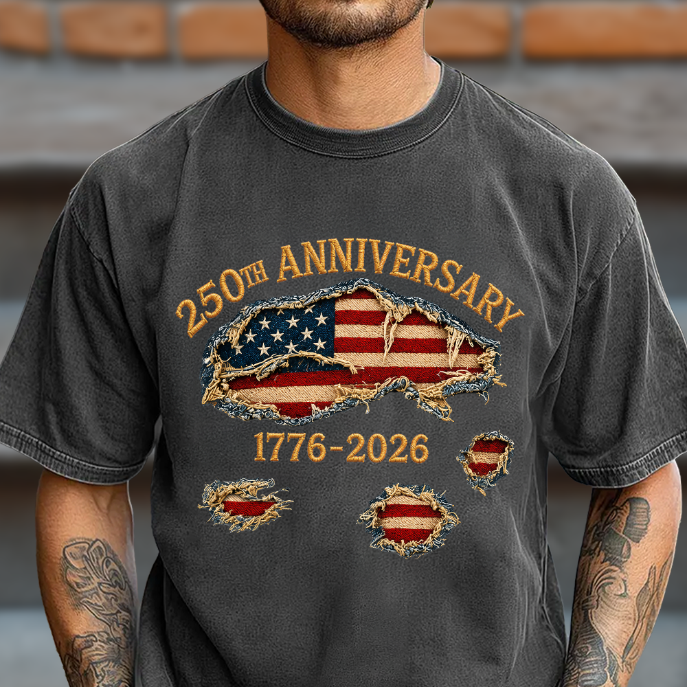 Personalized 250th Anniversary USA Independence Day Comfort Shirt Gift Comfort Shirt GradoCreations