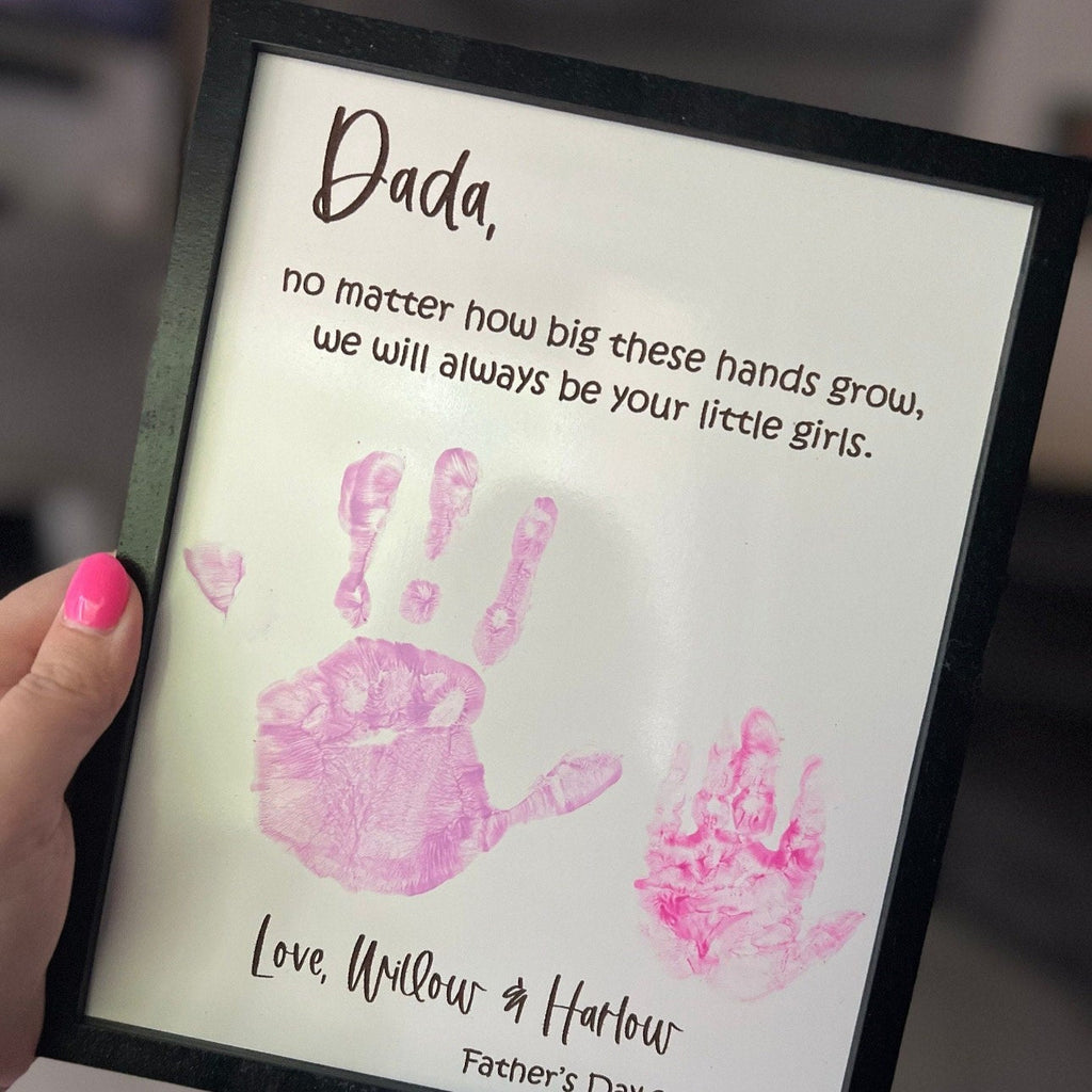 Personalized Wooden Handprint Sign Gift for Dad - Father's Day Plaque HN590 - 2-Layered Wooden Plaque With Stand BCF fix GradoCreations