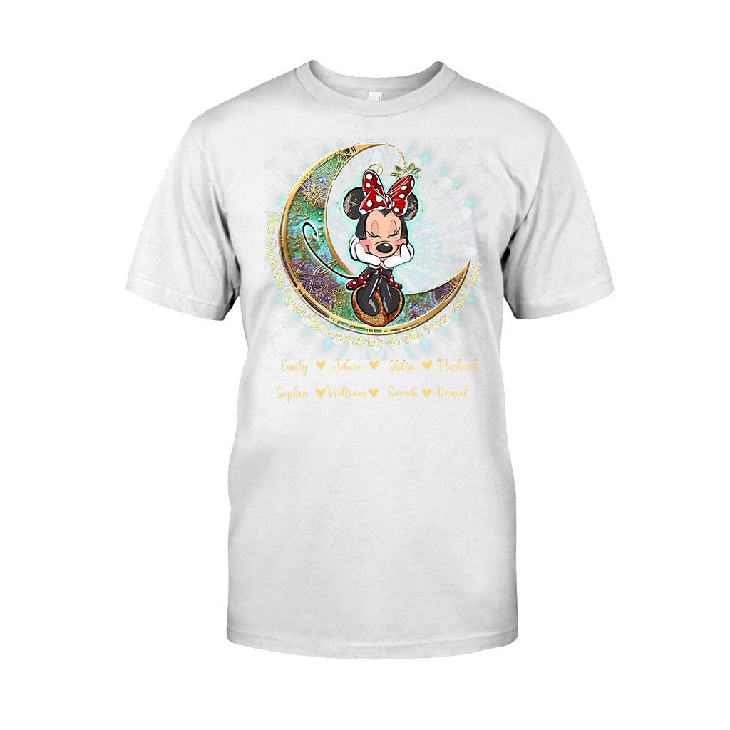 Personalized Grandma Mouse T-shirt & Hoodie Gift for Grandkids T-shirt & Hoodie GradoCreations