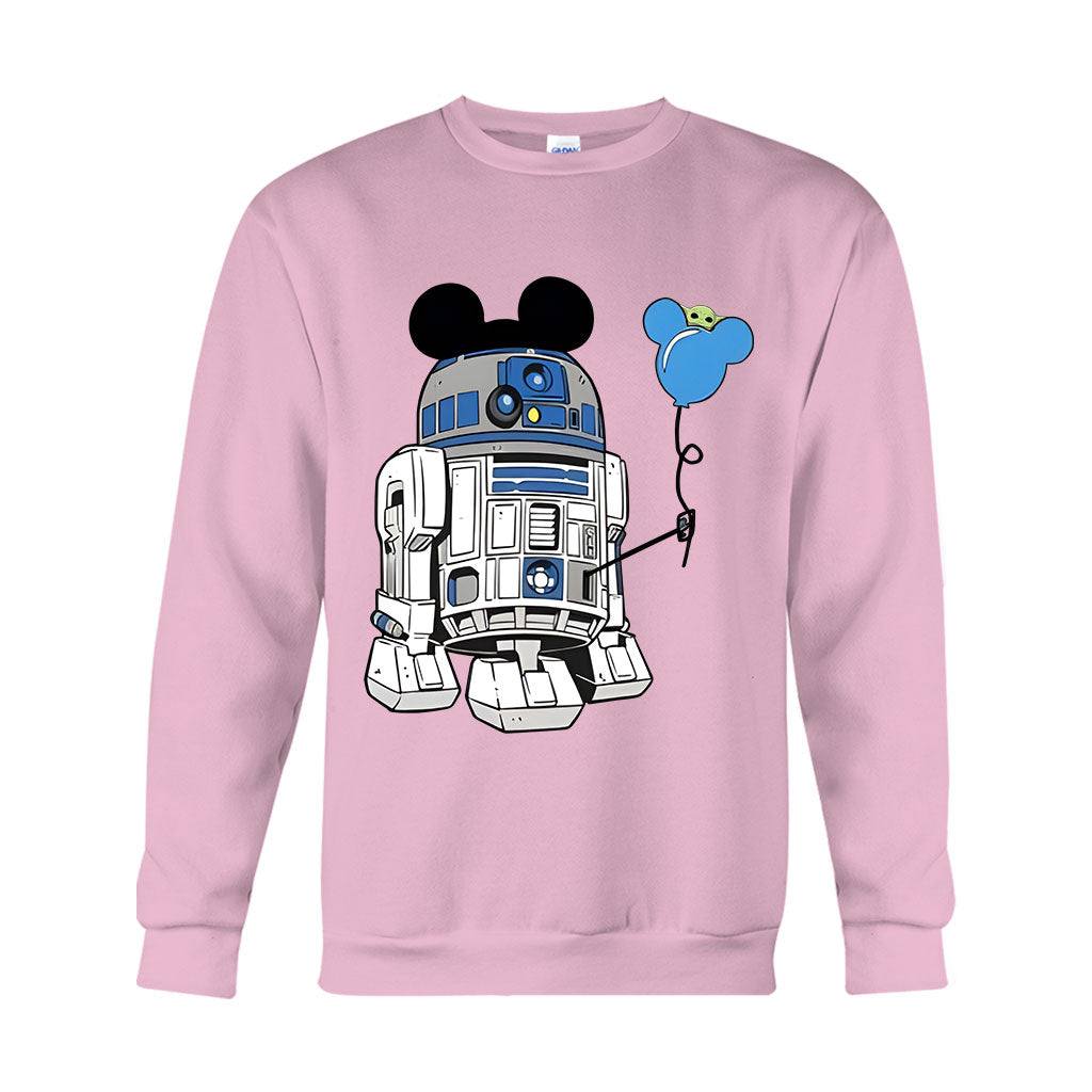 Personalized Couple T-shirts with Character Design | Custom Gift Idea T-shirt & Hoodie GradoCreations