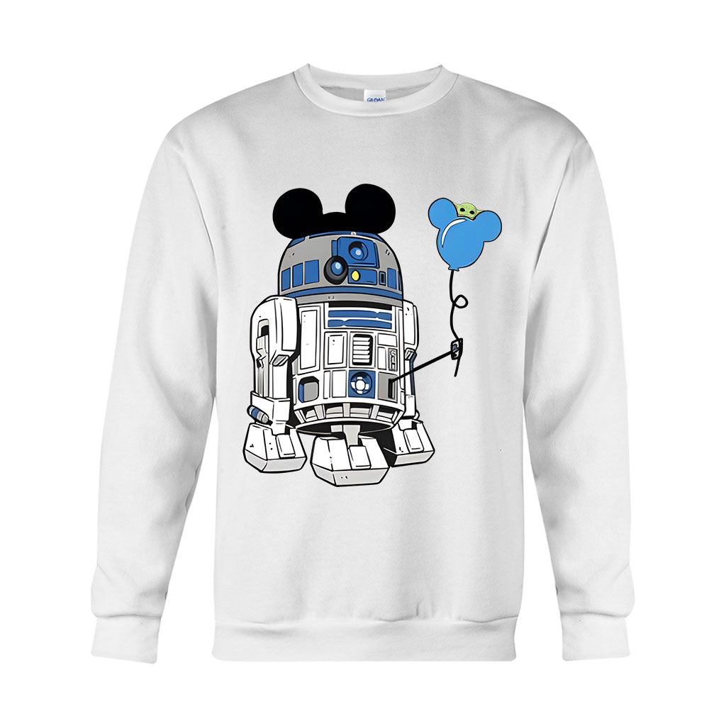 Personalized Couple T-shirts with Character Design | Custom Gift Idea T-shirt & Hoodie GradoCreations