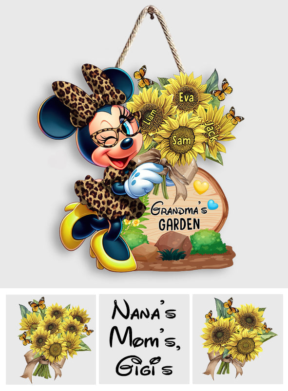 Custom Shaped Wood Sign with Personalized Title for Grandma | Unique Gift Wood Sign GradoCreations