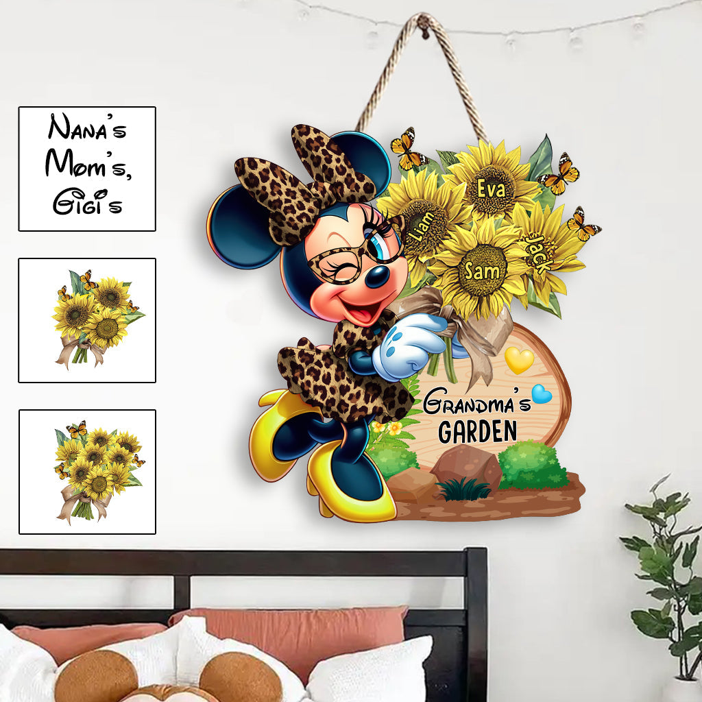 Custom Shaped Wood Sign with Personalized Title for Grandma | Unique Gift Wood Sign GradoCreations