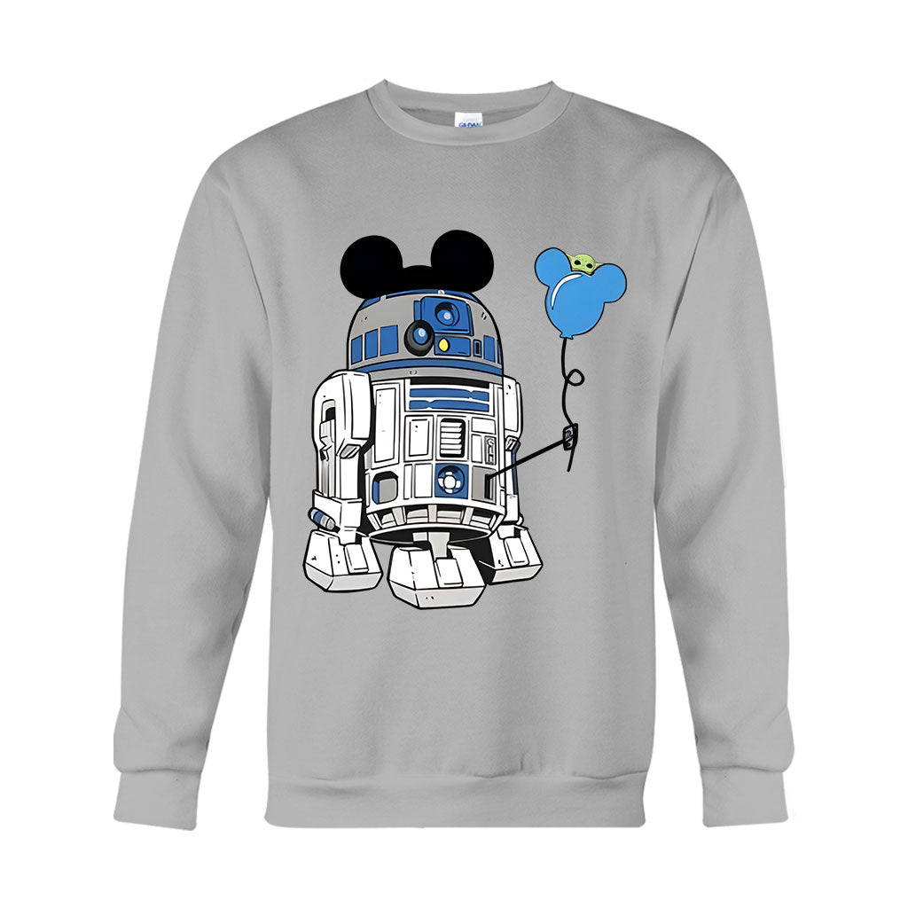 Personalized Couple T-shirts with Character Design | Custom Gift Idea T-shirt & Hoodie GradoCreations
