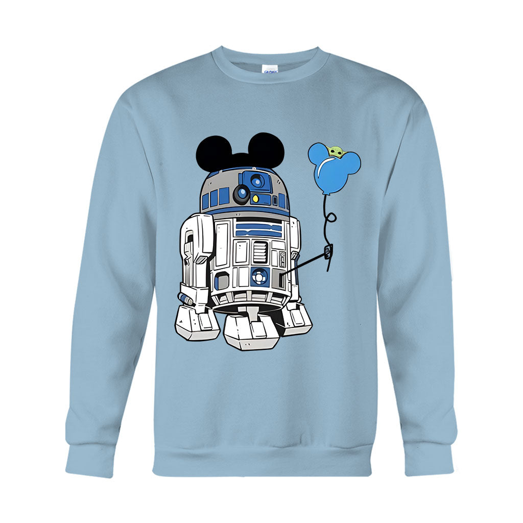 Personalized Couple T-shirts with Character Design | Custom Gift Idea T-shirt & Hoodie GradoCreations