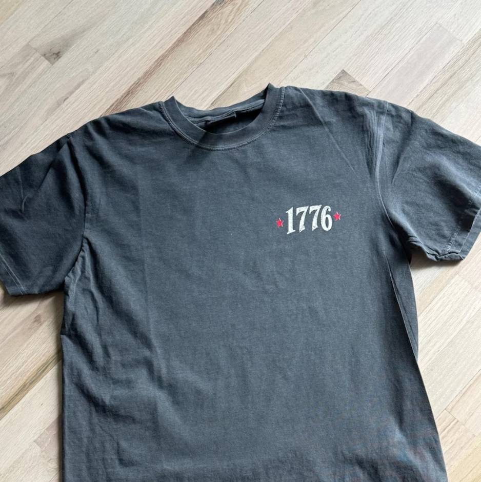 Personalized Vintage USA Flag Comfort Shirt Gift for Dad Back&Front Comfort Shirt GradoCreations